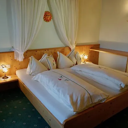 Sonnenschloessl ניוסטיפט אים סטובאיטל